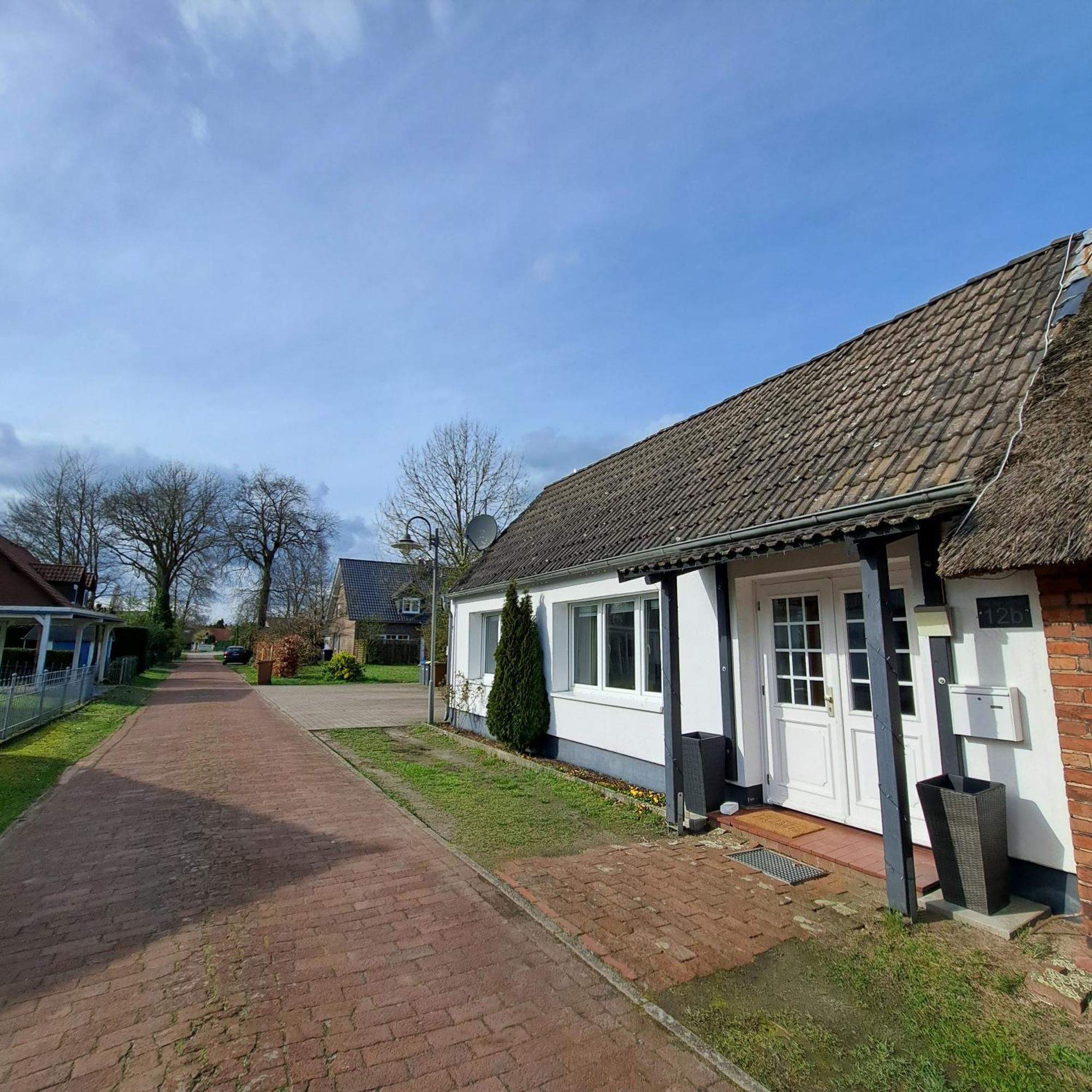 Duemmerliebe Mit Garten, 10 Min. Fusslaeufig Zum See Hude  Bagian luar foto