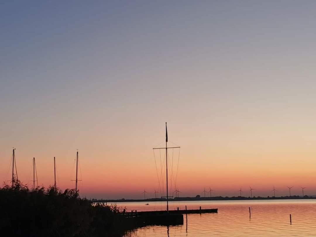 Duemmerliebe Mit Garten, 10 Min. Fusslaeufig Zum See Hude  Bagian luar foto