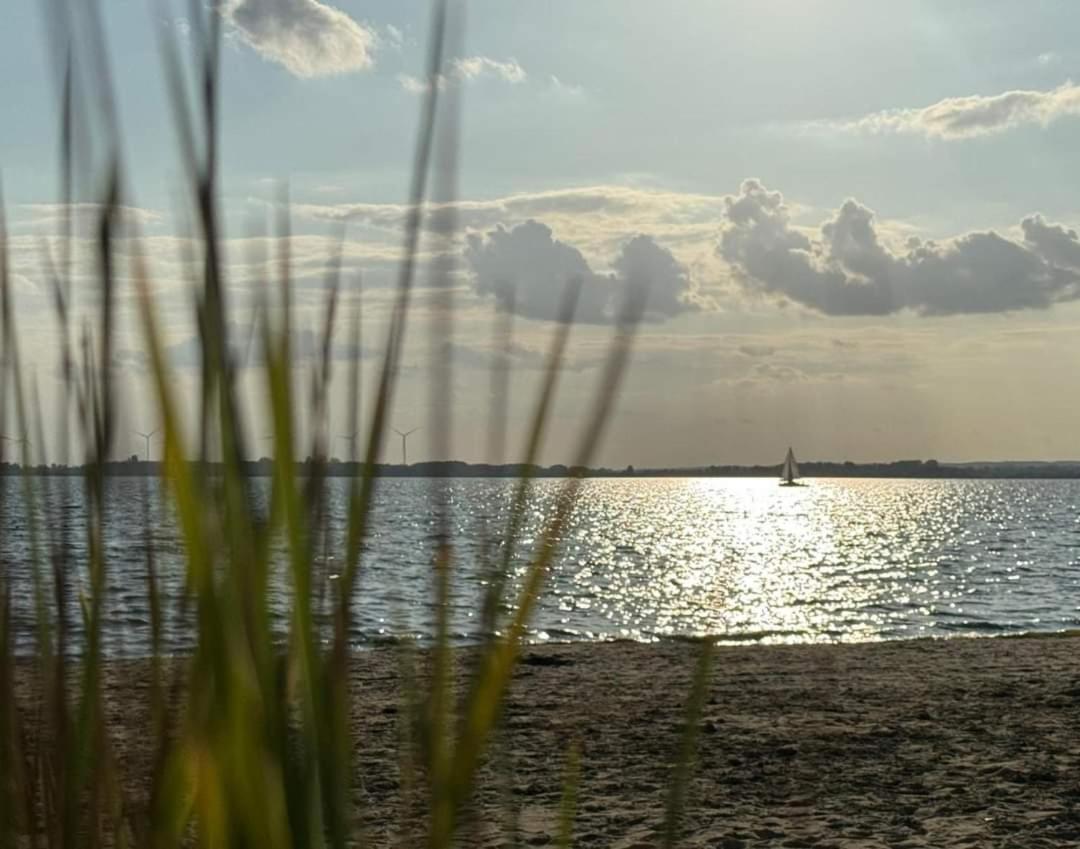 Duemmerliebe Mit Garten, 10 Min. Fusslaeufig Zum See Hude  Bagian luar foto